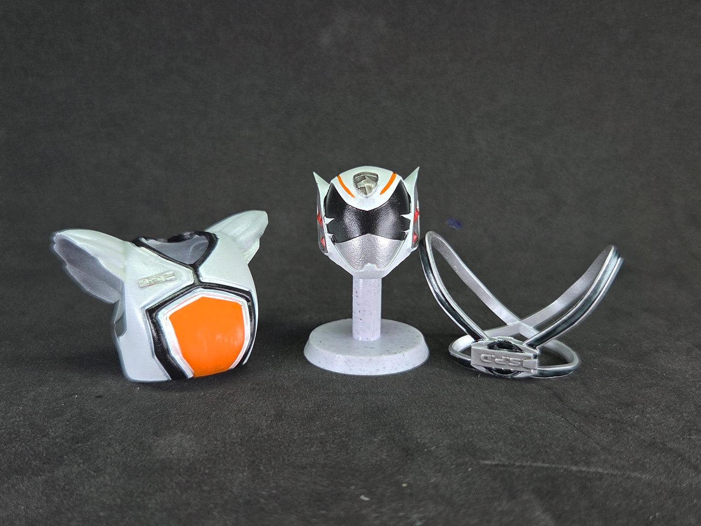 Power Rangers S.P.D. | Lightning Collection - Kat Ranger Helmet | 1/12 Scale Accesories