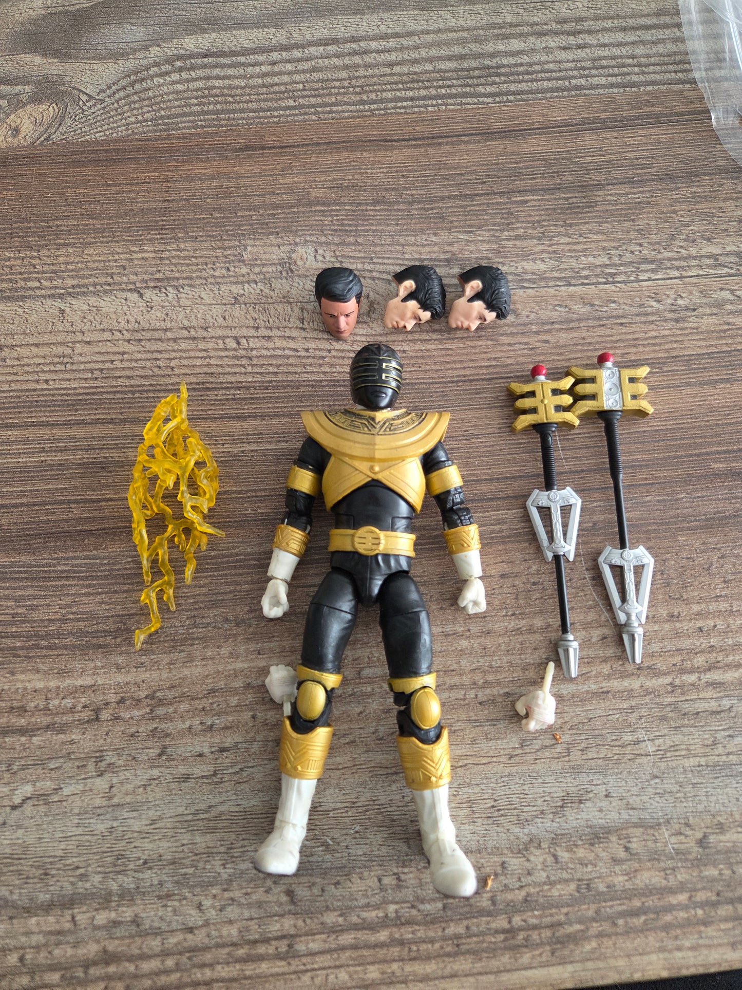 Power Rangers Lighting Collection - Zeo Gold Ranger