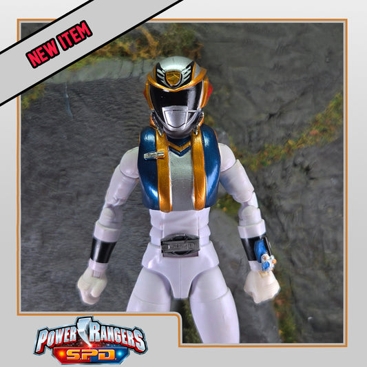 Power Rangers S.P.D. | Lightning Collection - NOVA Ranger Helmet | 1/12 Scale Accesories