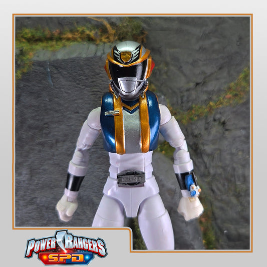 Power Rangers S.P.D. | Lightning Collection - NOVA Ranger Helmet | 1/12 Scale Accesories