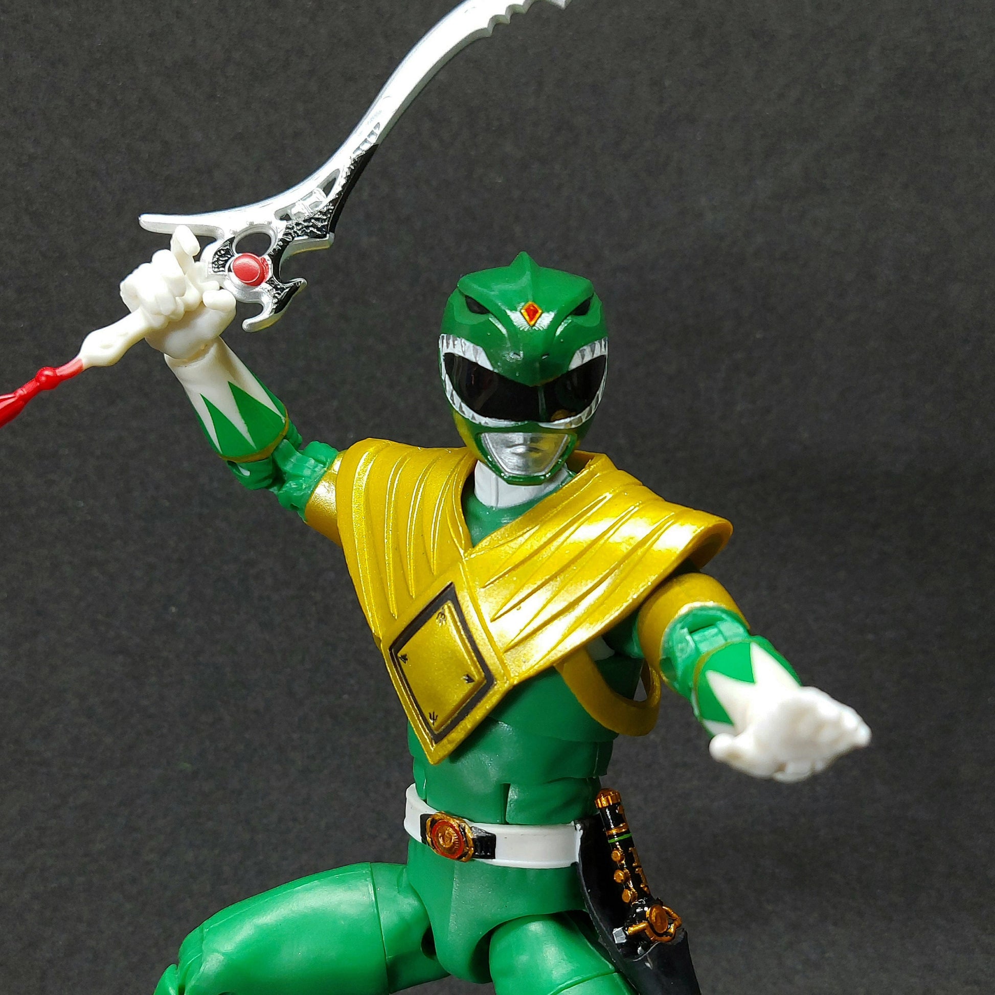 Mighty Morphin Power Rangers - Lightning Collection Green Ranger Painted Helmet Replacement