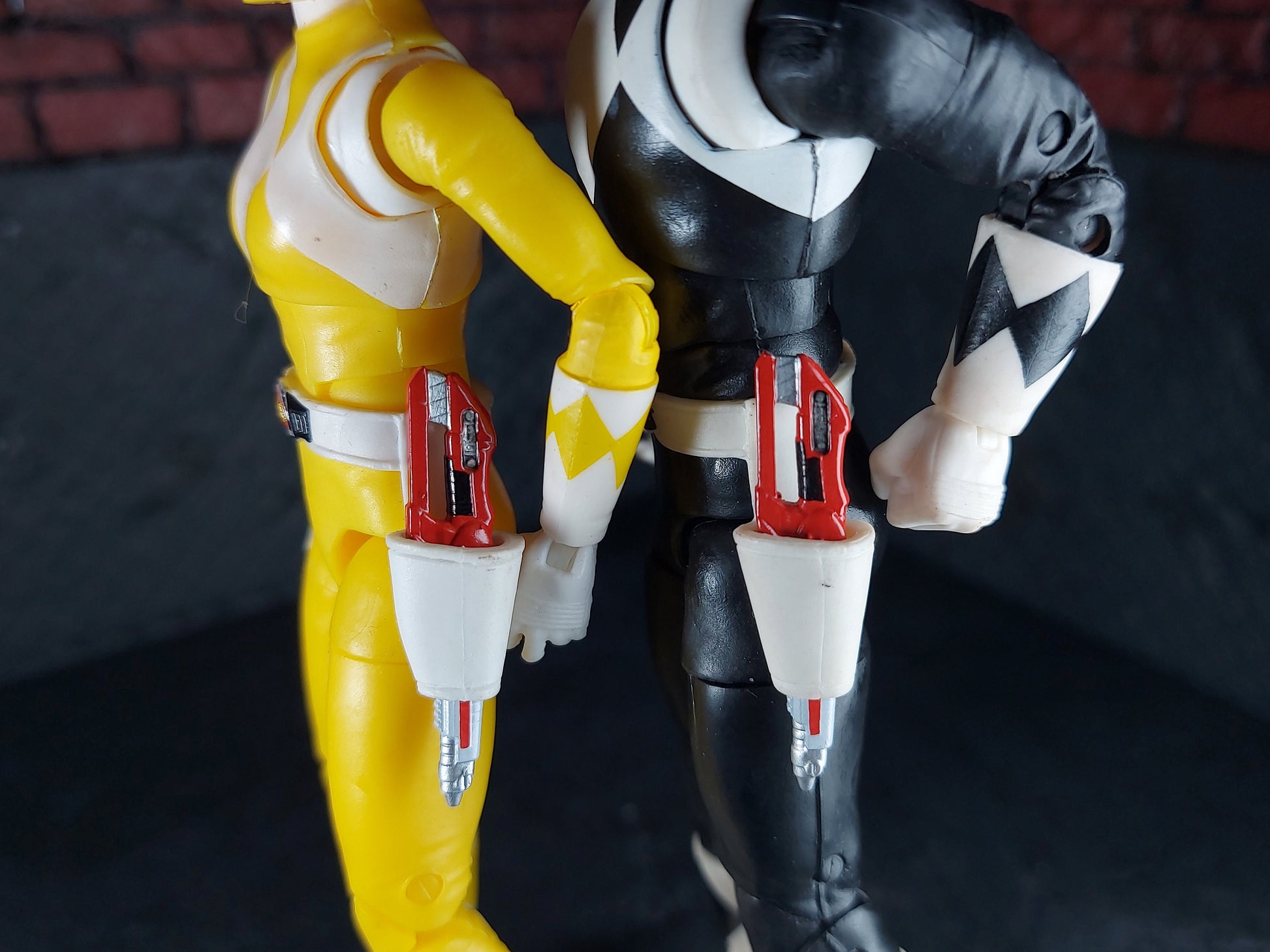 Mighty Morphin Power Rangers - Holsterd Blade Blaster - Lightning Collection Accessories