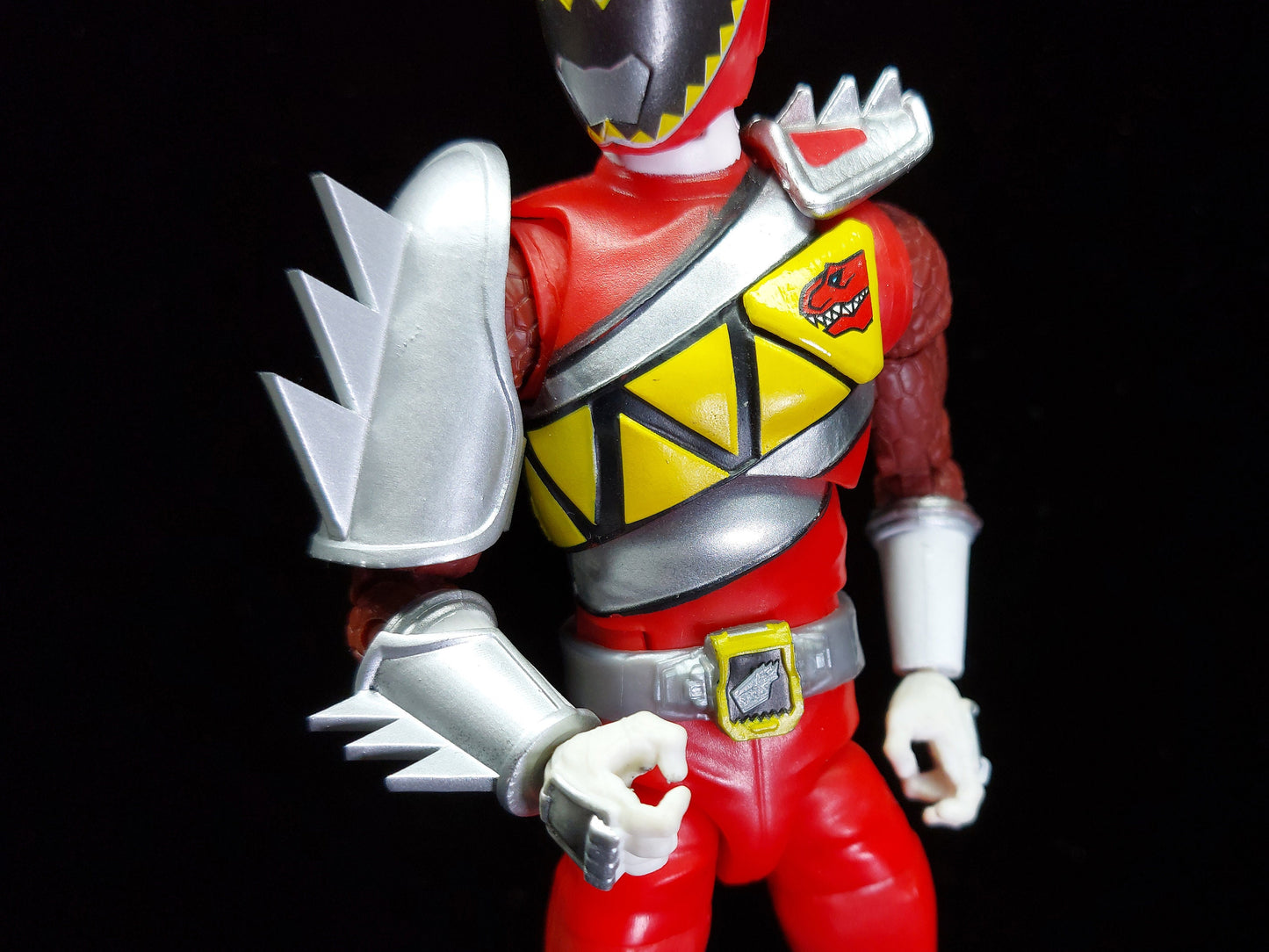Power Rangers Dino Charge Armour | Lightning Collection Accessories
