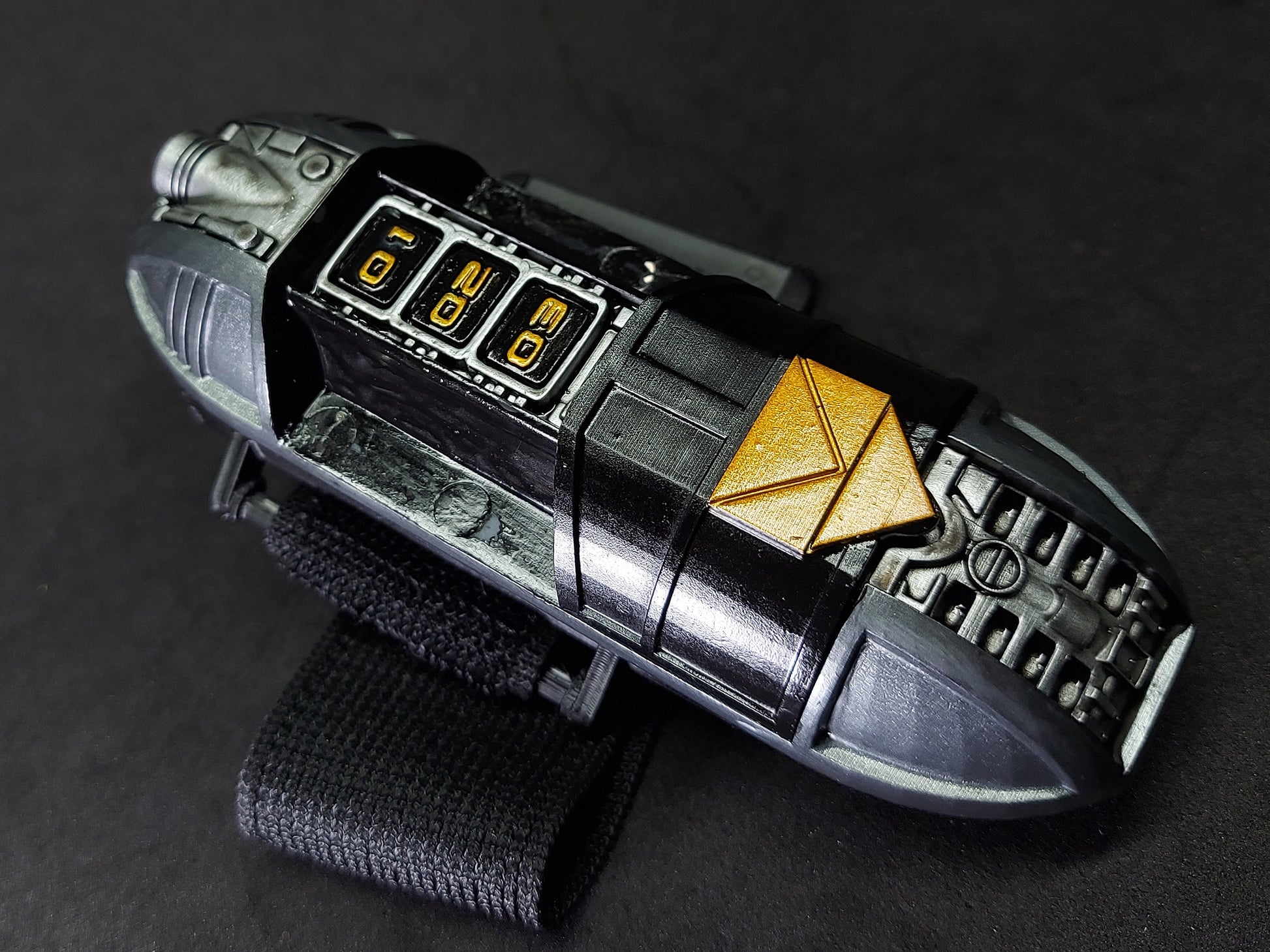 3D Printed & Painted Power Rangers In Space Battlizer Gauntlet / MegaRanger Battle Riser | Display Prop