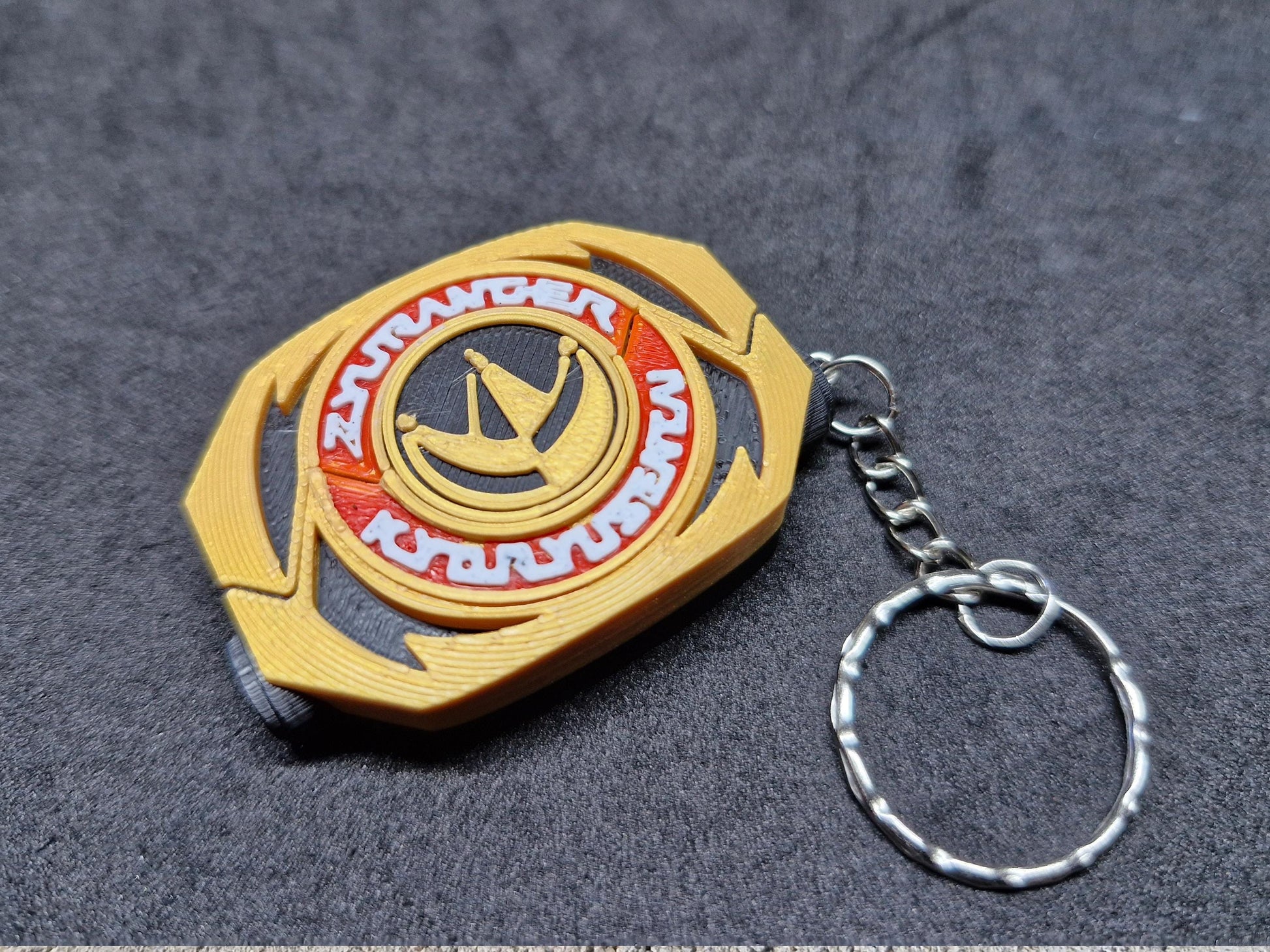 Mighty Morphin Power Rangers / Zyuranger Morpher / Dinobuckler Keychain.