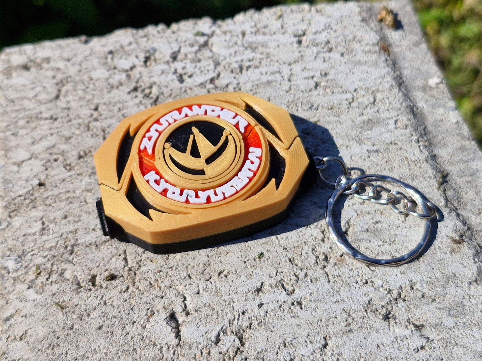 Mighty Morphin Power Rangers / Zyuranger Morpher / Dinobuckler Keychain.