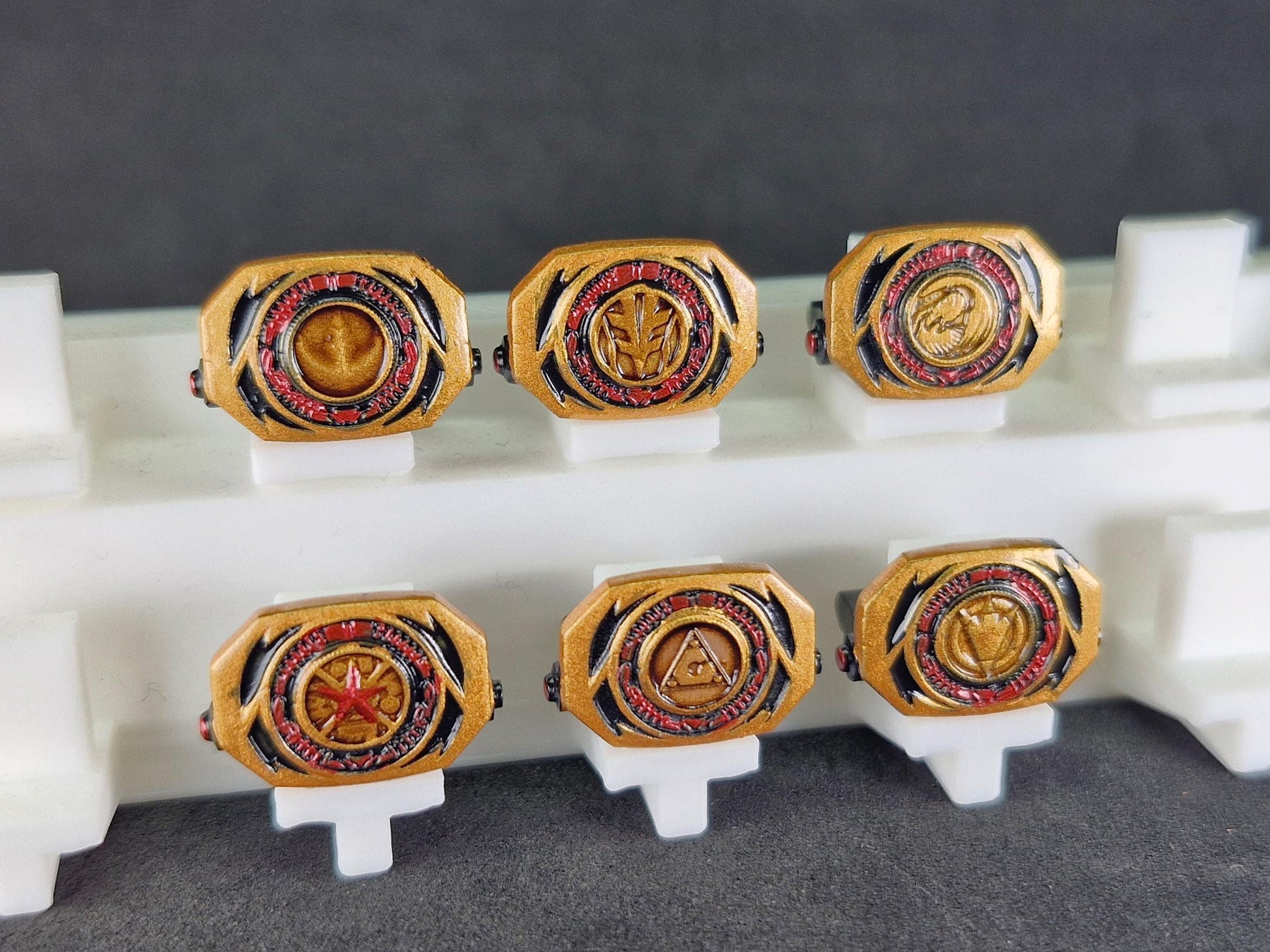 Mighty Morphin Power Rangers - Power Morpher / Dino Buckler | Master Morpher | 1/12 Accessories Scale | Lightning Collection