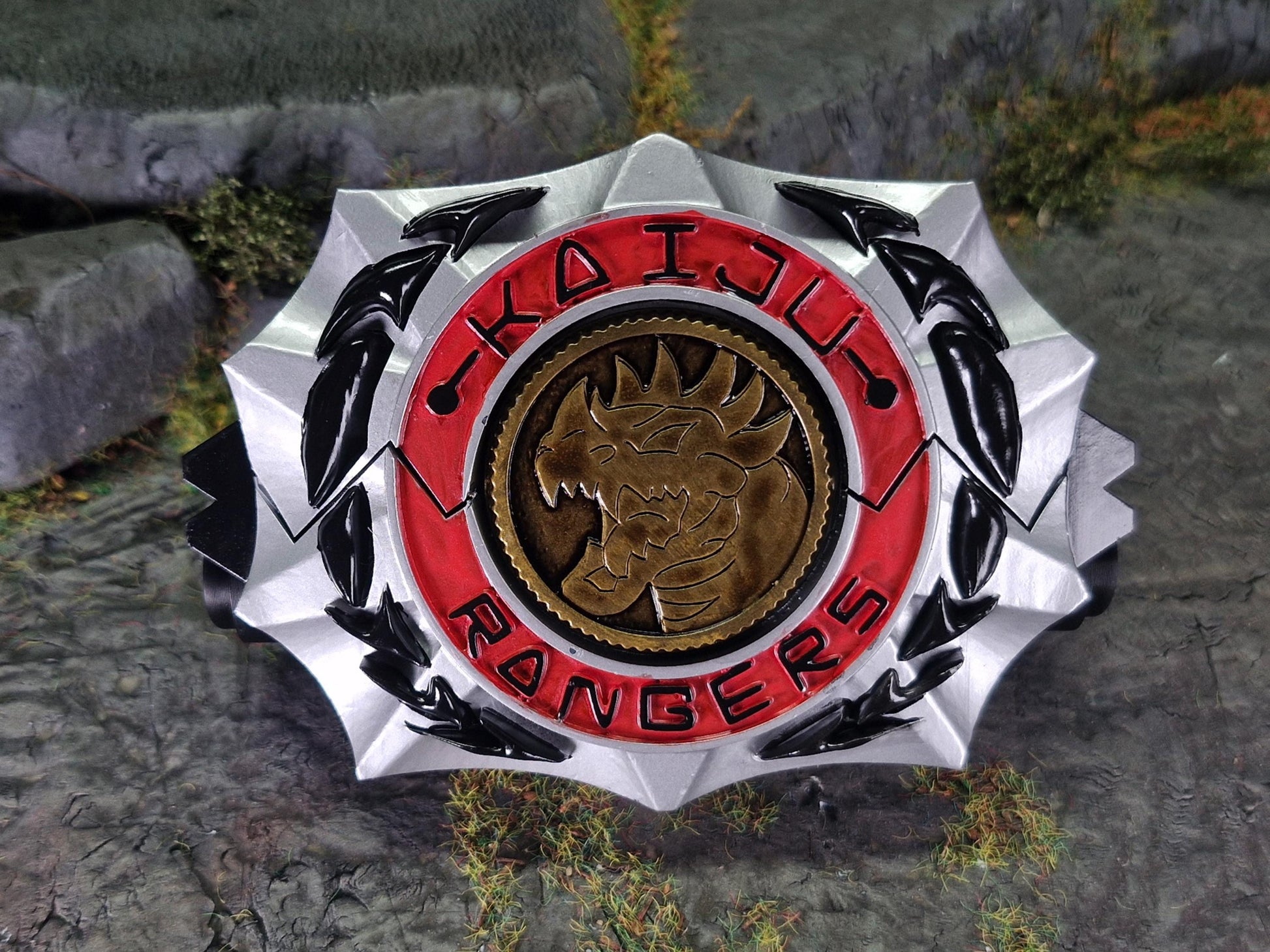 BOOM! Comics Gozilla VS Power Rangers Silver Kaiju Morpher | Coin Included | For Display Only